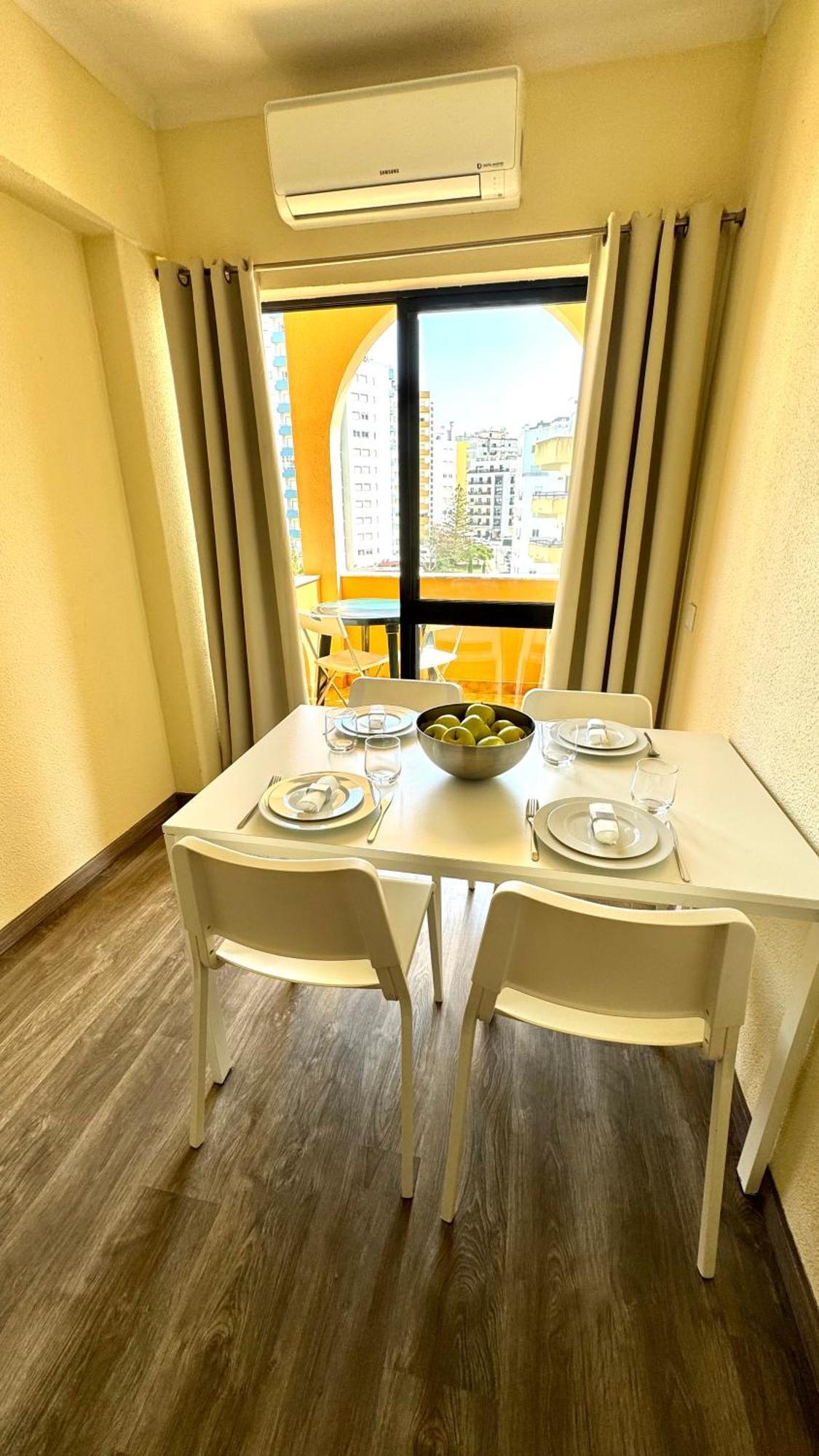 Praia da Rocha, Charming Apartment with Air Conditioning - Pátio da Rocha By IG Portimão Exterior foto